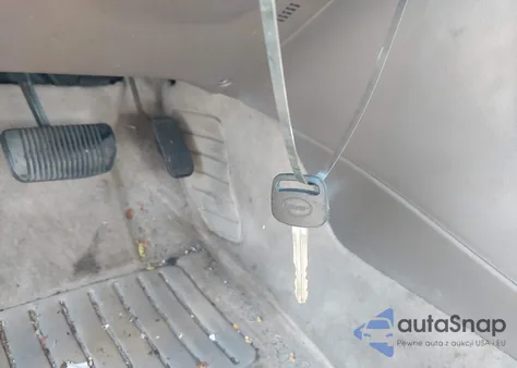 1999 Toyota Camry Le z USA, uszkodzony, nr VIN 4T1BG22K9XU502356